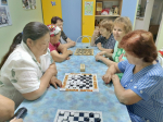 В рамках проект "Активное долголетие" для участницы школы третьего возраста и активисток культурно-досугового отделения прошёл час настольных игр